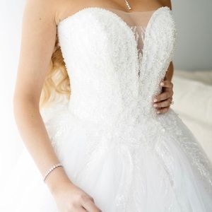 Wedding dress